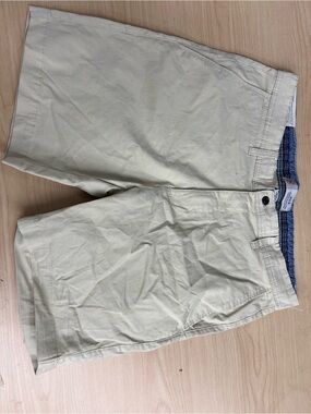 Men's Flat Front Cream Shorts